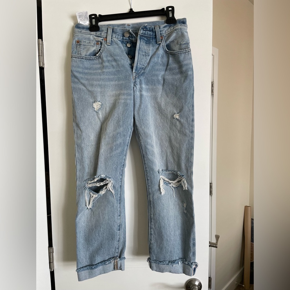 Levi 501 ripped cropped jeans
